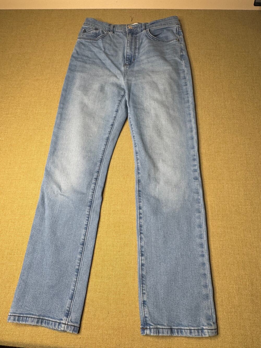 LOFT Outlet Women’s 6P Petite Light Wash Straight Leg Jeans Blue Denim